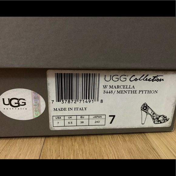 UGG Collection peep toe python heels - Picture 5 of 6